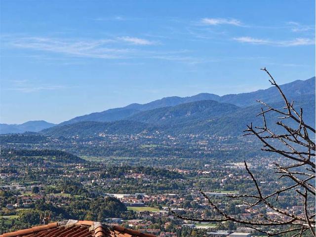 Appartamento in vendita a Colle Brianza LC