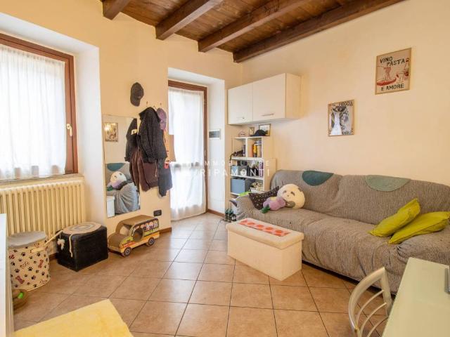 Appartamento in vendita a Colle Brianza LC