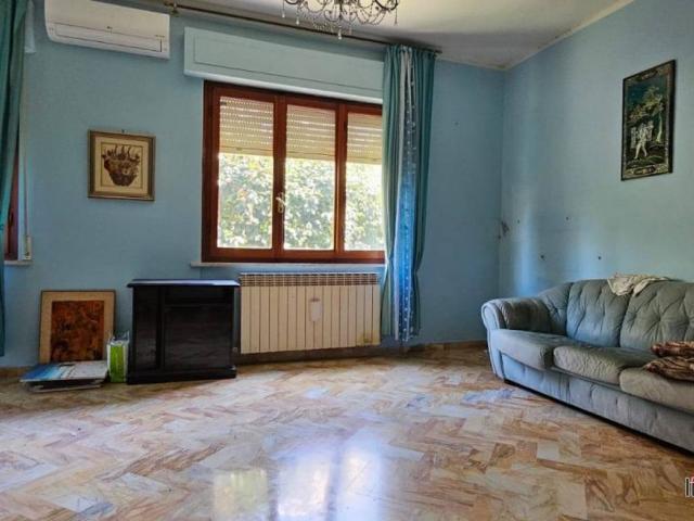 Appartamento in vendita a Colle di Val d'Elsa SI