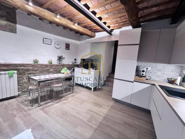 Appartamento in vendita a Colle di Val d'Elsa SI