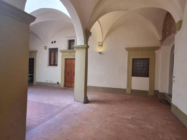 Appartamento in vendita a Colle di Val d'Elsa SI