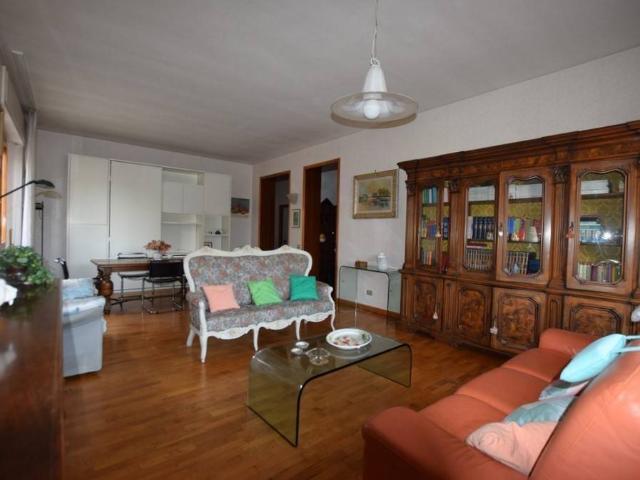 Appartamento in vendita a Colle di Val d'Elsa SI