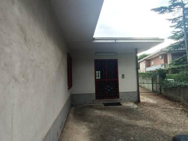 Appartamento in vendita a Collecorvino PE