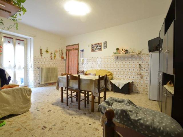Appartamento in vendita a Collecorvino PE
