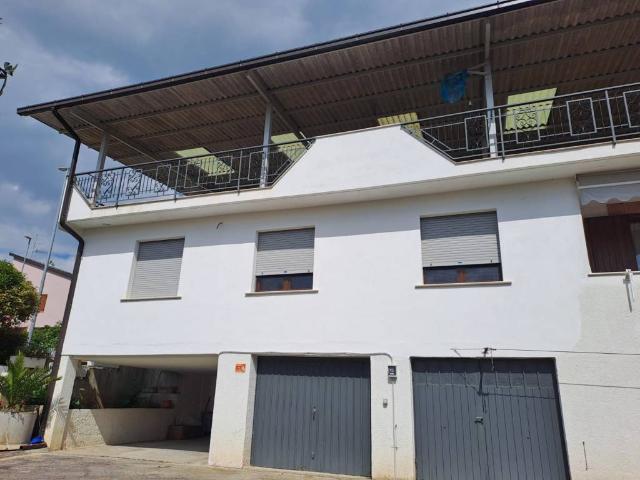 Appartamento in vendita a Collecorvino PE