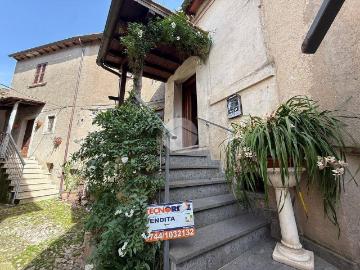 Appartamento in vendita a Collevecchio RI