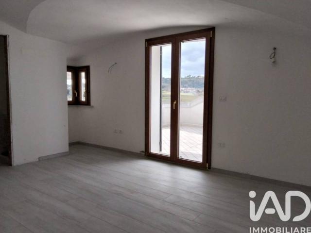 Appartamento in vendita a Colli al Metauro PU
