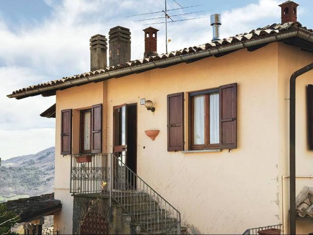 Appartamento in vendita a Colli Verdi PV