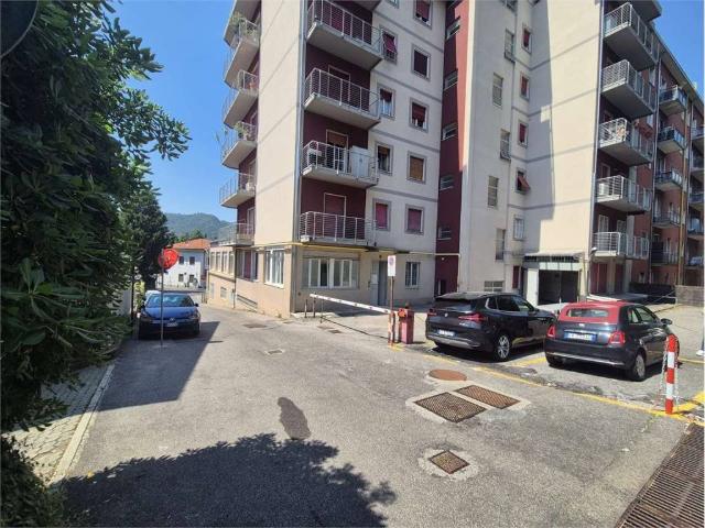Appartamento in vendita a Como CO
