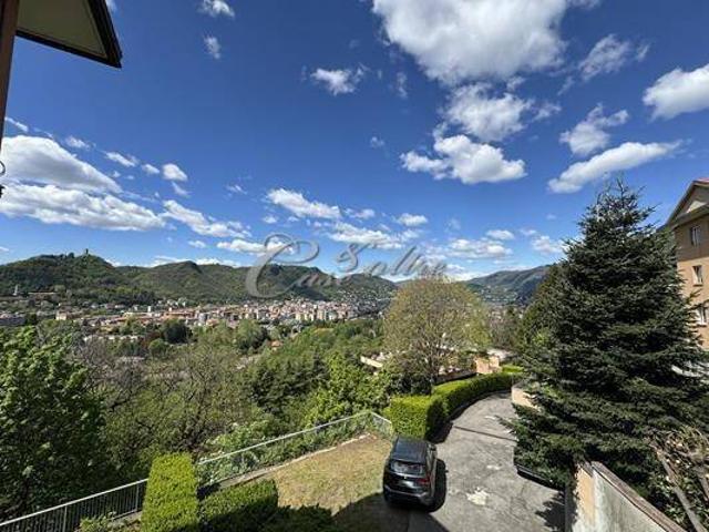 Appartamento in vendita a Como CO