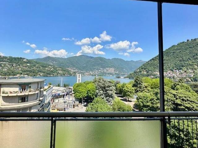 Appartamento in vendita a Como CO