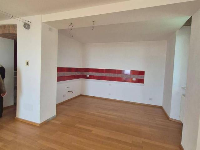 Appartamento in vendita a Como CO