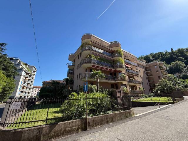 Appartamento in vendita a Como CO
