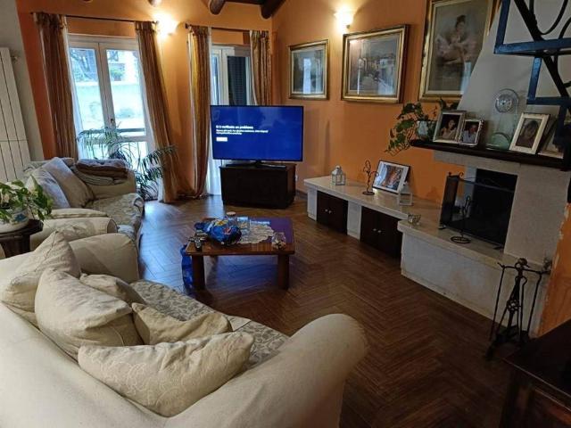 Appartamento in vendita a Como CO