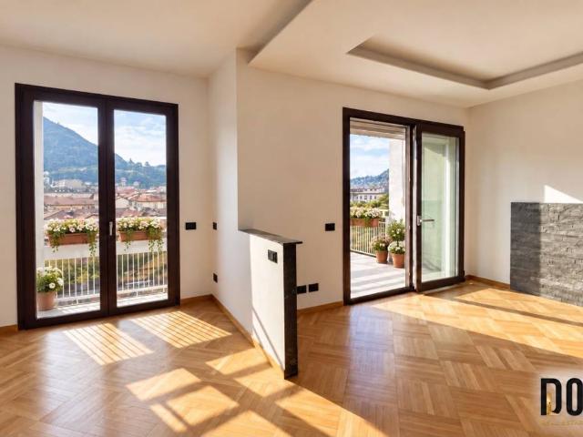Appartamento in vendita a Como CO