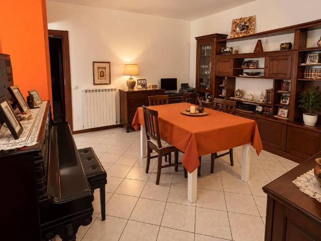 Appartamento in vendita a Como CO