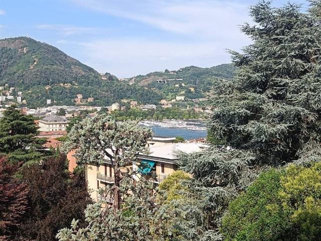 Appartamento in vendita a Como CO