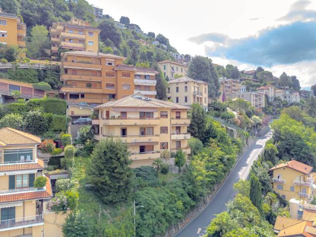 Appartamento in vendita a Como CO