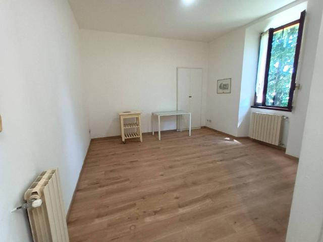 Appartamento in vendita a Comerio VA
