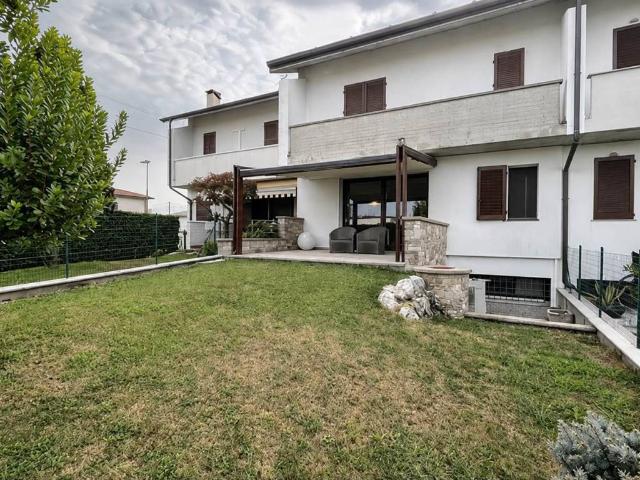Villetta a schiera in vendita a Comun Nuovo BG