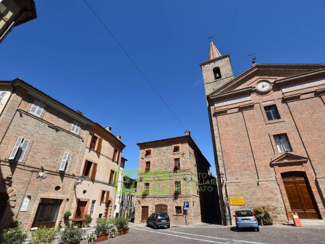 Appartamento in vendita a Comunanza, Centro Storico