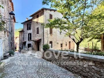 Appartamento in vendita a Contigliano RI