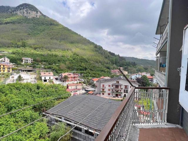 Appartamento in vendita a Contrada AV