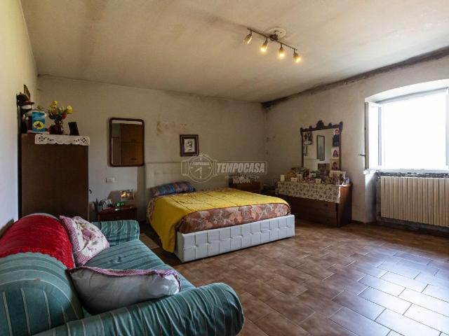Appartamento in vendita a Costa Masnaga