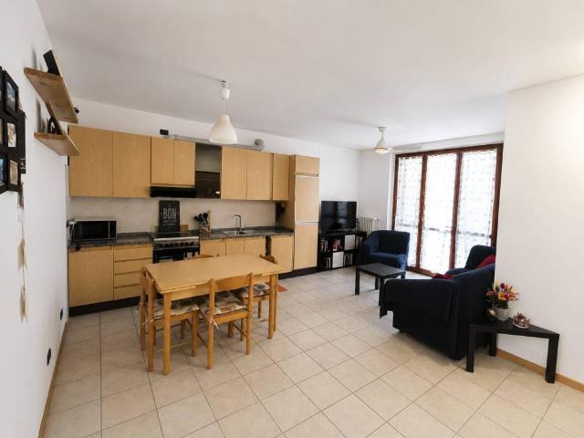 Appartamento in vendita a Costa Masnaga LC