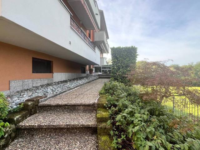 Appartamento in vendita a Costa Masnaga LC