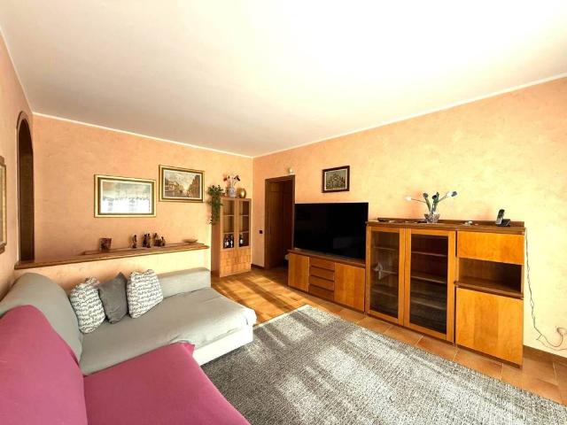 Appartamento in vendita a Costa Masnaga LC