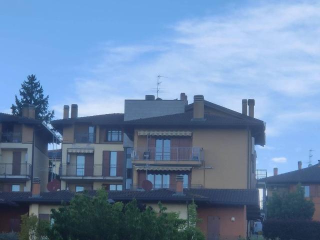 Appartamento in vendita a Costa Masnaga LC