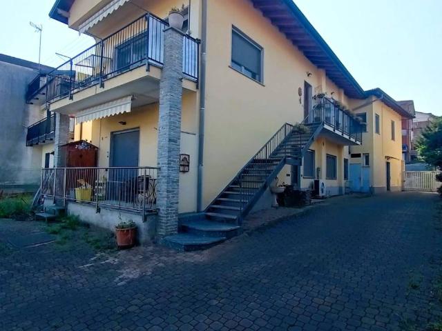 Appartamento in vendita a Costa Masnaga LC