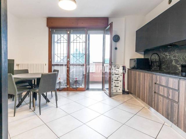 Appartamento in vendita a Cormano MI