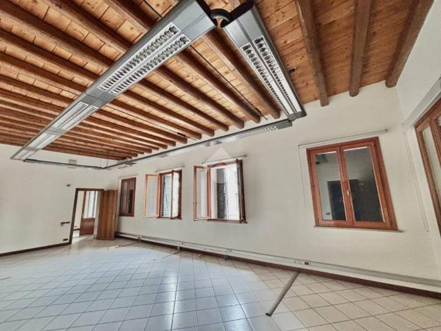 Appartamento in vendita a Cornuda TV
