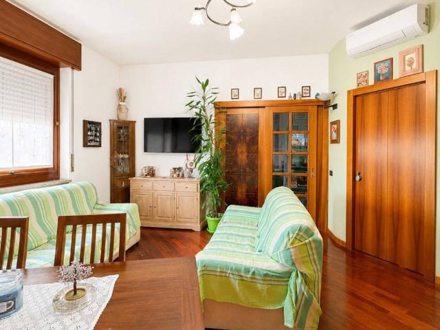 Appartamento in vendita a Cornaredo MI