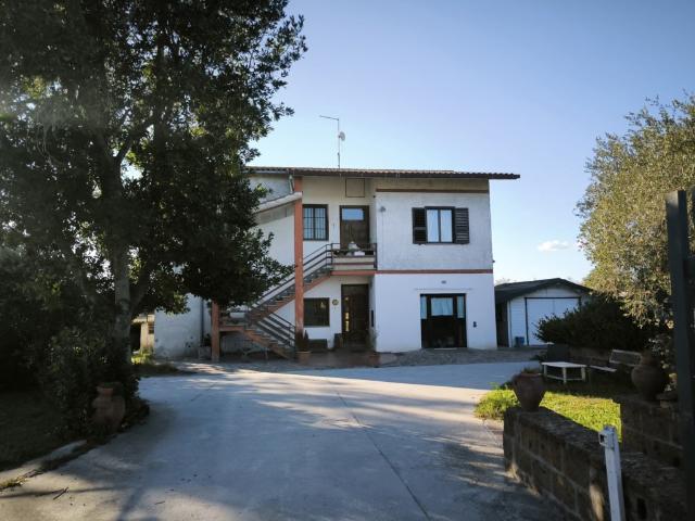 Appartamento in vendita a Corchiano