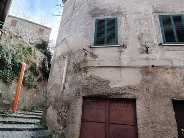 Appartamento in vendita a Cori LT