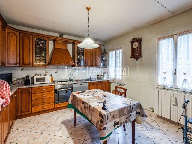 Casa indipendente in vendita a Correggio RE