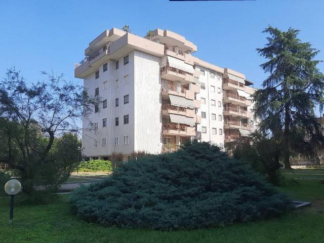 Appartamento in vendita a Corsico MI