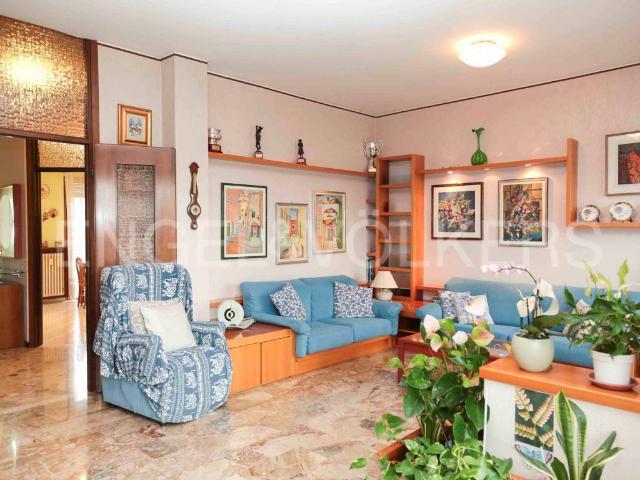 Appartamento in vendita a Corsico MI
