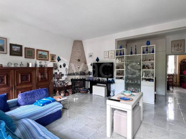 Appartamento in vendita a Corsico via Alzaia Trieste, 7