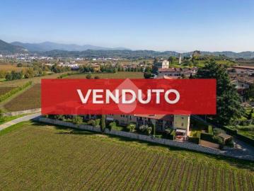 Appartamento in vendita a Corte Franca BS