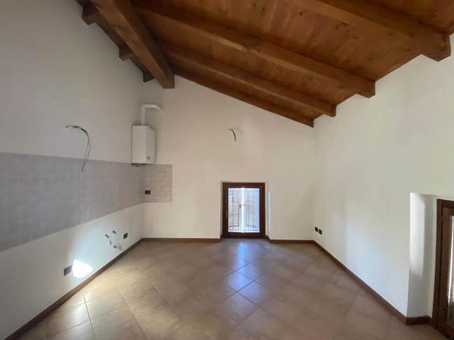 APPARTAMENTO in VENDITA a CORTEMAGGIORE di 3 vani