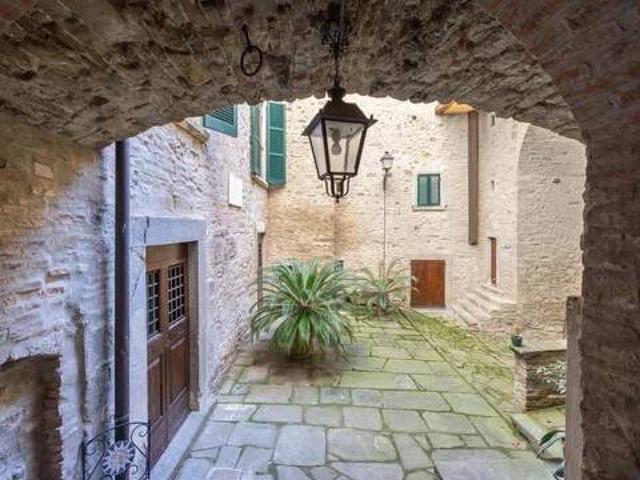 Appartamento in vendita a Cortona AR