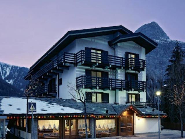 Appartamento in vendita a Courmayeur AO