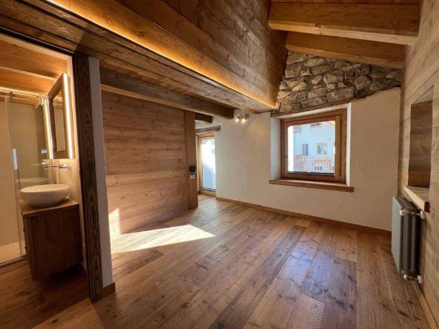 Appartamento in vendita a Courmayeur AO