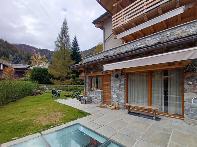 Appartamento in vendita a Courmayeur AO