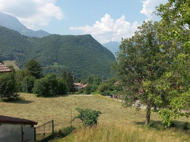 Appartamento in vendita a Cremeno LC