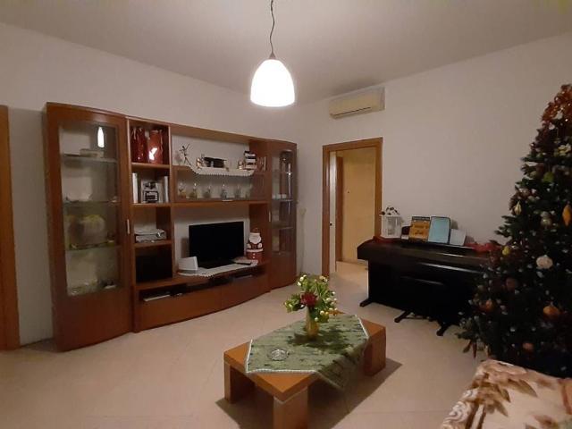 Appartamento in vendita a Crotone KR